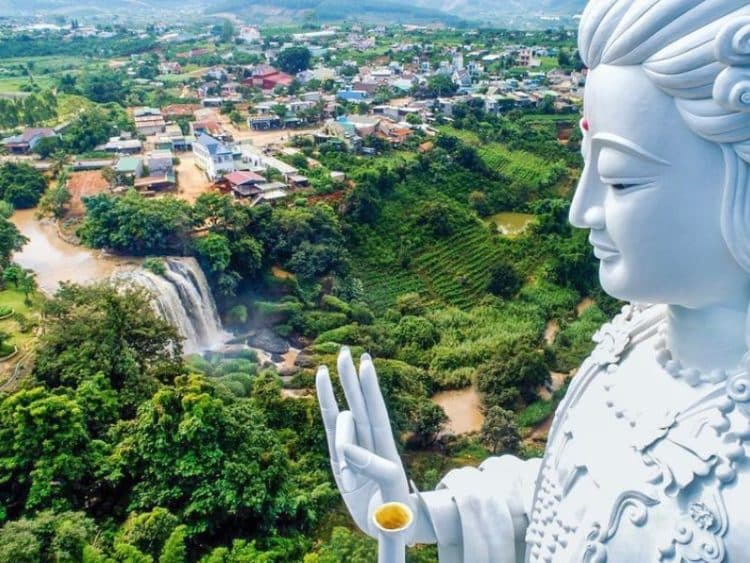 linh an pagoda Buddha